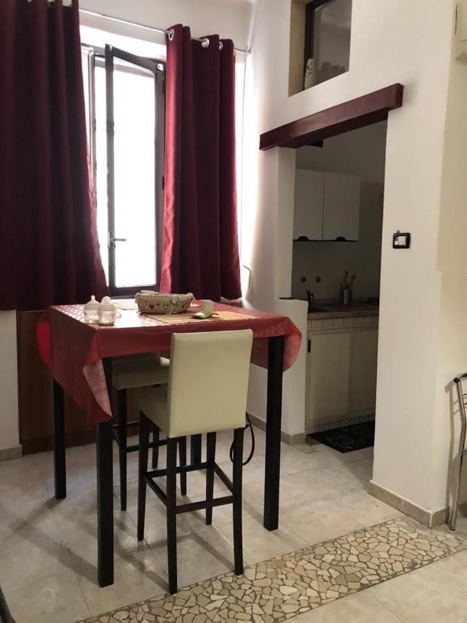 Il Vicoletto Apartment Brindisi Luaran gambar